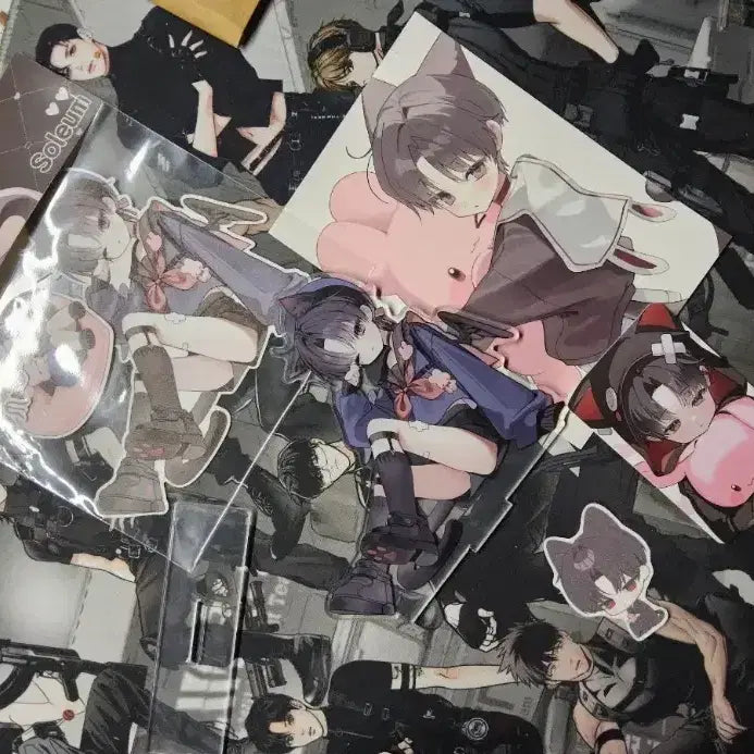 [BUNJANG] Solumii Acrylic Stand, Photocard, Sticker Bundle Set / (원가판매) ㅎㄹㅁ님 괴담출근 괴출 솔음이 아크릴, 포카, 스티커 일괄판매