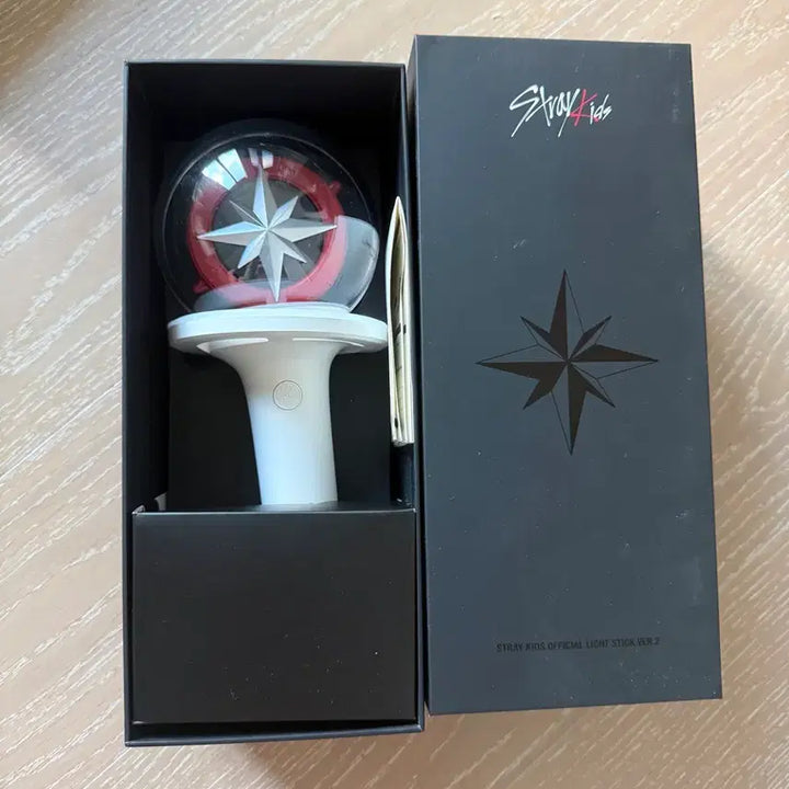[BUNJANG] Stray Kids OFFICIAL LIGHT STICK NACHIMBONG / 스트레이키즈 응원봉 나침봉