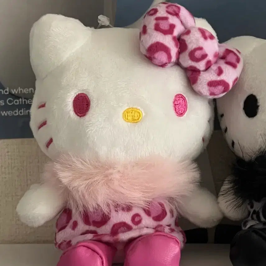 [BUNJANG] Sanrio Hello Kitty MC Collection Animal Keyring Pink / (정품)산리오 헬로키티 MC컬렉션 애니멀 키링 핑크