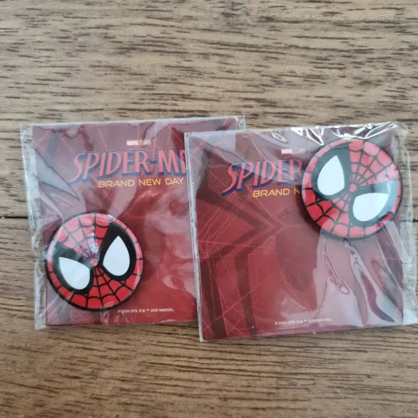 [BUNJANG] Spider-Man Brand New Day Weekend Pin Badge Set / 2개가격)스파이더맨 브랜드뉴데이 1주차 주말 핀뱃지