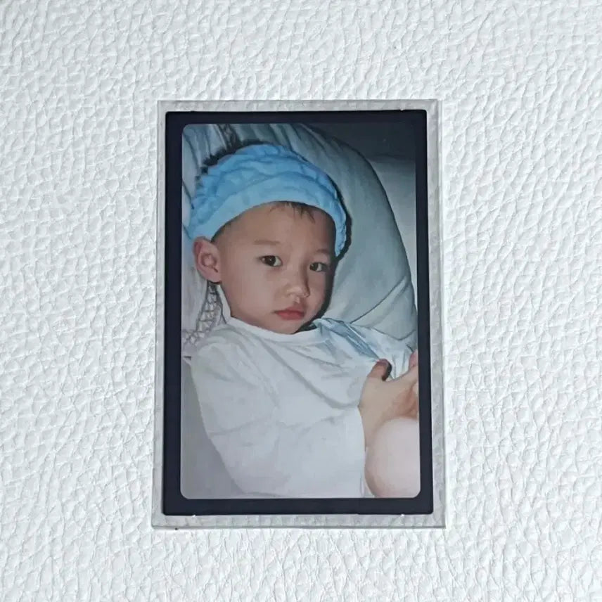[BUNJANG] Stray Kids Hyunjin Baby Photocard D9 / 스키즈 현진 스트레이키즈 아기 포카 디나인 디스트릭나인 애기