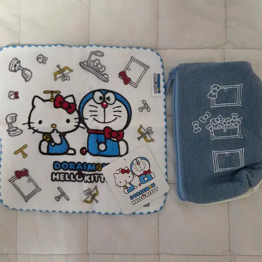 [BUNJANG] Doraemon x Hello Kitty Collaboration Handkerchief &amp; Pouch Set / 도라에몽 x 헬로키티 콜라보 손수건 파우치 세트