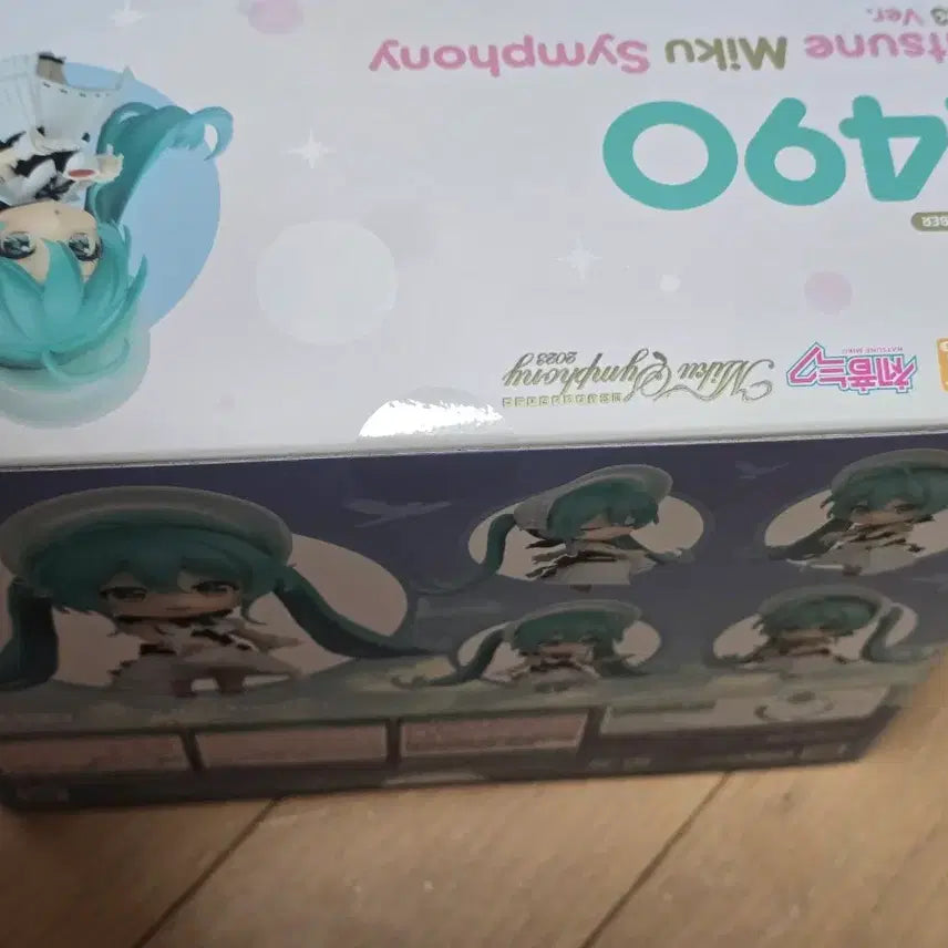 [BUNJANG] Good Smile Company Nendoroid Hatsune Miku Symphony 2023 Ver. / 넨도로이드 하츠네 미쿠 심포니 2023 Ver. 판매랍니다