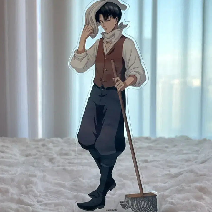 [BUNJANG] Attack on Titan Levi Ackerman 10th Anniversary Cleaning Acrylic Stand / 진격의 거인 진격거 리바이 아커만 10주년 청소 아크릴 스탠드