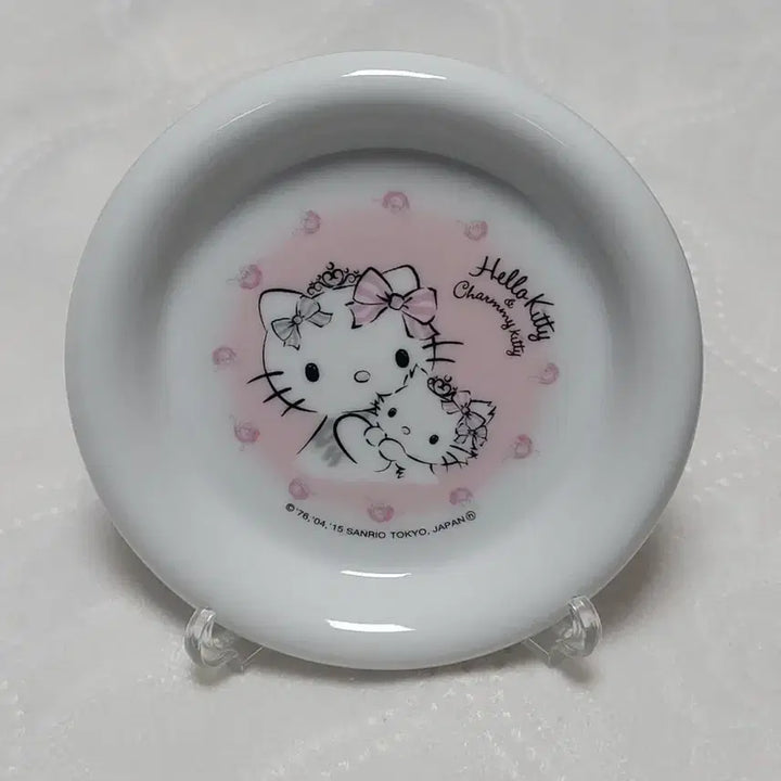 [BUNJANG] Sanrio Hello Kitty Classic Mini Plate Strawberry Milk Background Charm / 산리오 챠미키티 키티 고전 미니 플레이트 딸기우유 배경 챠미