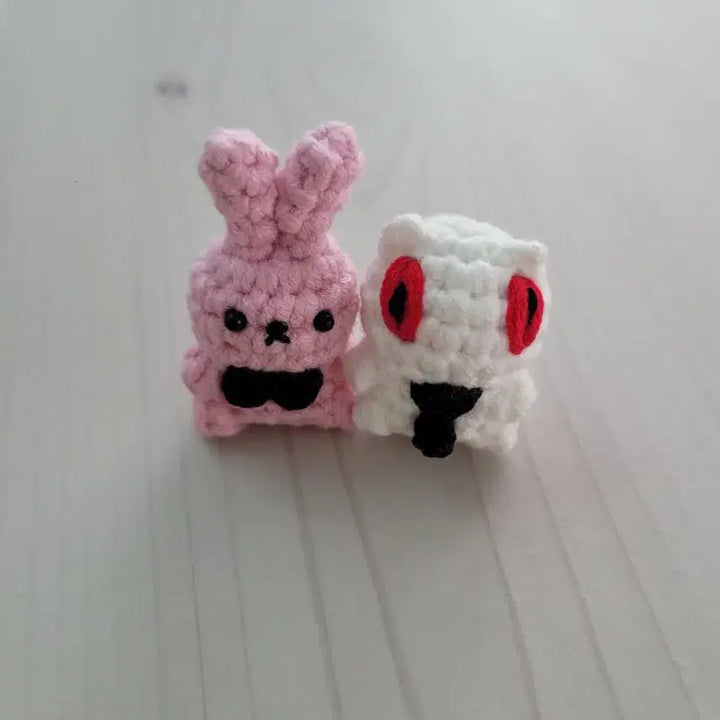[BUNJANG] Handmade Knitted Gelong Doll Keychain / 괴담출근  게롱 뜨개 인형