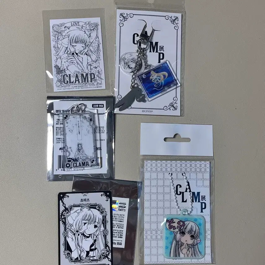[BUNJANG] CLAMP Chobits Chi Photocard &amp; Acrylic Keychain Bundle Set / 클램프전(CLAMP) 쵸비츠 치이 아크릴/소프트 키링, 프로필카드, 특전 5종 일괄