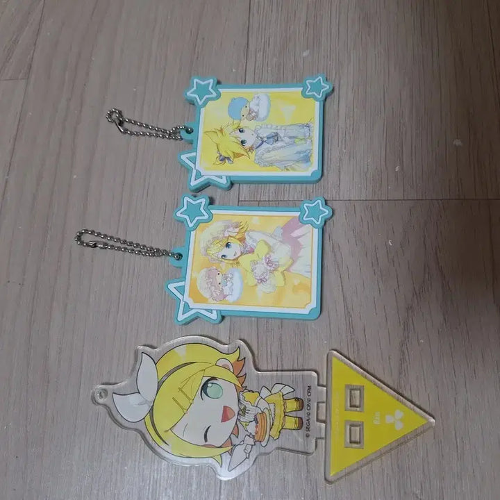 [BUNJANG] Kagamine Rin &amp; Len Acrylic Keychain Bundle / (급전)프세카 카가미네 린,렌 아크릴 및 키링판매합니다