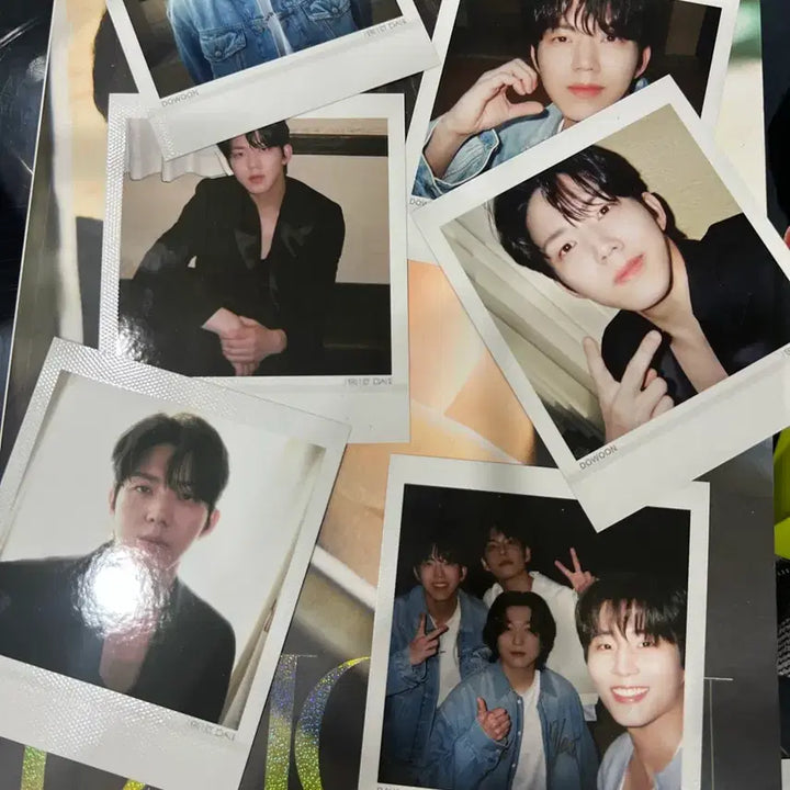 [BUNJANG] DAY6 Dicon Magazine A &amp; B Type Bundle Set / 데이식스 디아이콘 b타입 잡지 a타입 폴라 일괄