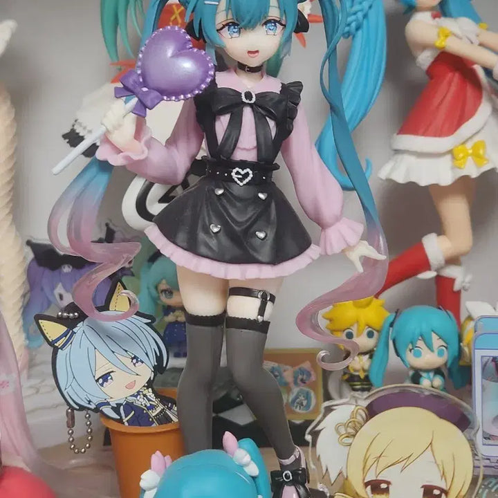 [BUNJANG] Vocaloid Miku Pink Version Figure / 미소녀 보컬로이드 지뢰계 미쿠 핑크색 버전 피규어