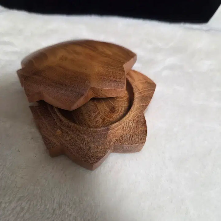 [BUNJANG] Japanese Maple Leaf Wooden Incense Box / 일본   단풍잎나무 향합