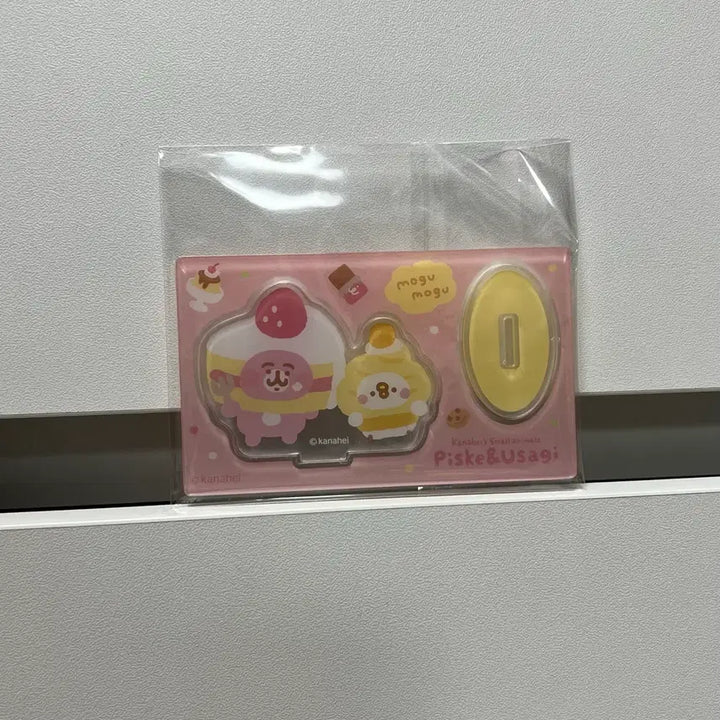 [BUNJANG] Kanahei Piske &amp; Usagi Mini Acrylic Stand / 카나헤이 (피스케&amp;우사기) 미니 아크릴 스탠드 굿즈