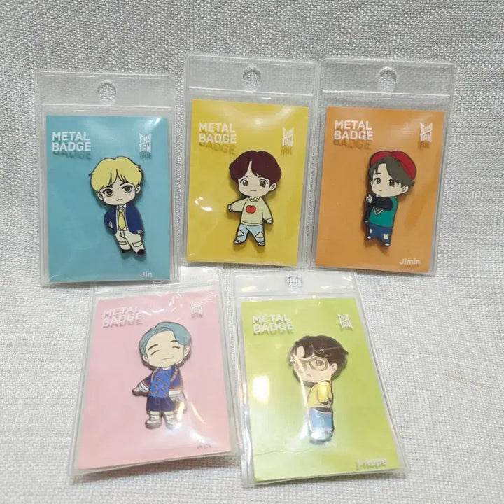 [BUNJANG] BTS TinyTAN Metal Badge Set (Jin, Jimin, J-Hope) / 방탄소년단 금속 배지 진 지민 제이홉 일괄처분 타이니탄  Bts