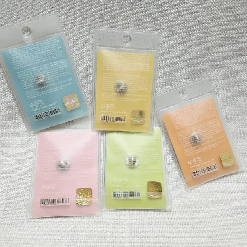 [BUNJANG] BTS TinyTAN Metal Badge Set (Jin, Jimin, J-Hope) / 방탄소년단 금속 배지 진 지민 제이홉 일괄처분 타이니탄  Bts