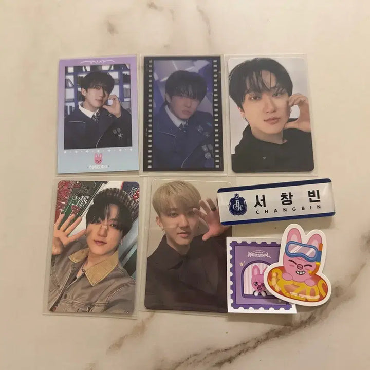 [BUNJANG] Stray Kids Changbin Bundle Set Photocard, Name Tag, Sticker / 스트레이키즈 창빈 포토카드+명찰+스티커 일괄판매