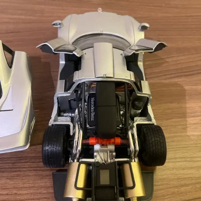 [BUNJANG] CLK GTR 1/18 Die-cast Model / clk gtr 다이캐스트 1/18
