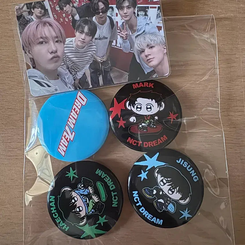 [BUNJANG] NCT DREAM Badge &amp; Photocard Set / NCT DREAM 뱃지 및 포카 판매 합니다(엔시티 드림)