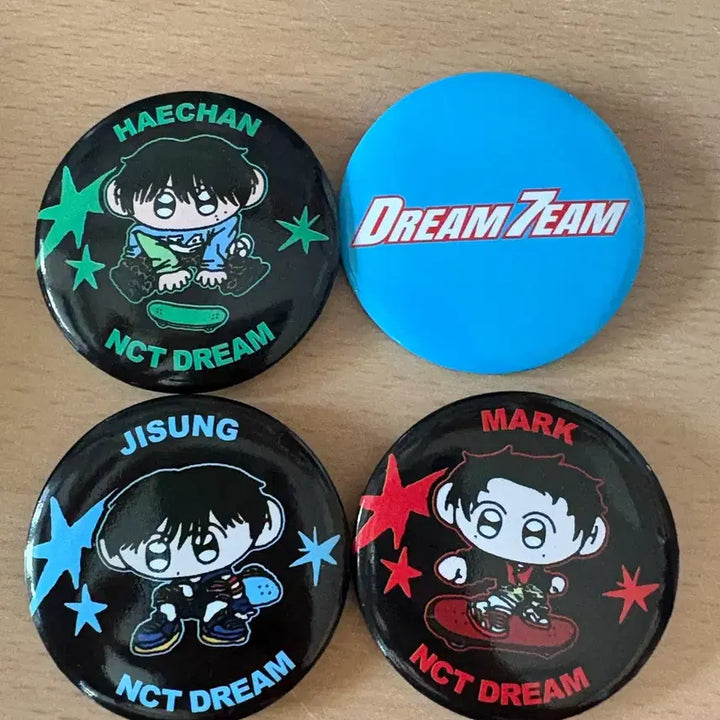 [BUNJANG] NCT DREAM Badge &amp; Photocard Set / NCT DREAM 뱃지 및 포카 판매 합니다(엔시티 드림)