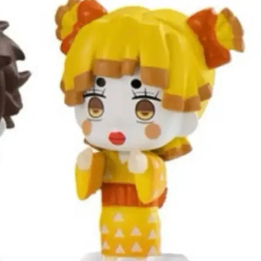 [BUNJANG] Demon Slayer: Kimetsu no Yaiba - Daki Arc Zenitsu Gacha Figure / 귀멸의칼날 유곽 젠이츠 가챠