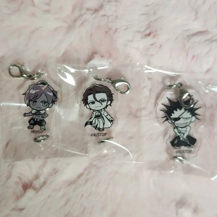[BUNJANG] Bleach Monocolor Mini Acrylic Charm - Sosuke Aizen, Kenpachi Zaraki, Yushiro Shihouin / 블리치 모노컬러 미니챰 아크릴 챰 판매 아이젠 켄파치 시호인 유시로