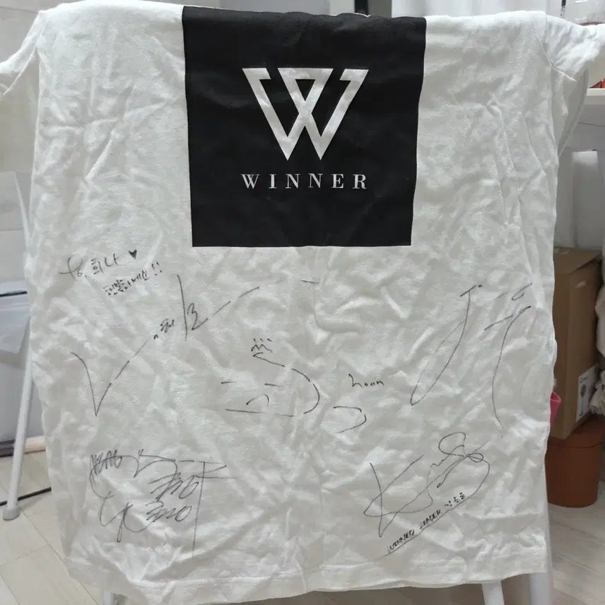 [BUNJANG] Winner Signed T-Shirt / 위너 굿즈(싸인) 티셔츠