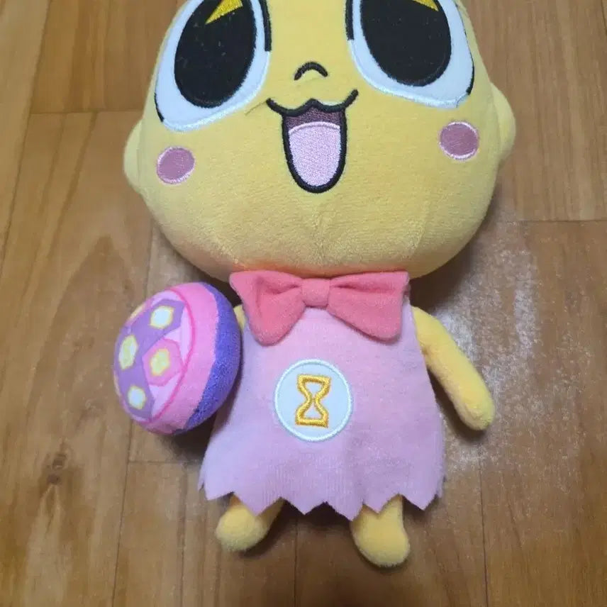 [BUNJANG] Yellow Character Plush Doll with Pink Outfit and Accessory / 노란색 캐릭터 봉제인형 핑크옷 소품인형