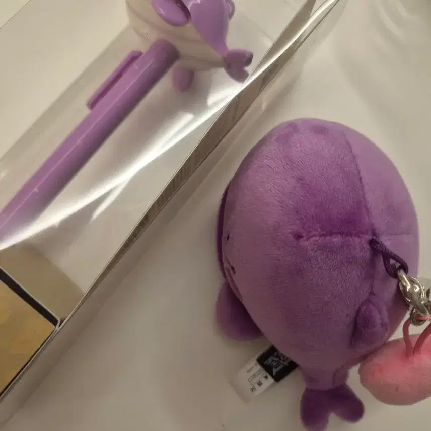 [BUNJANG] BTS Whale Plush Keychain and Pen Set / BTS 방탄소년단 공식굿즈 고래