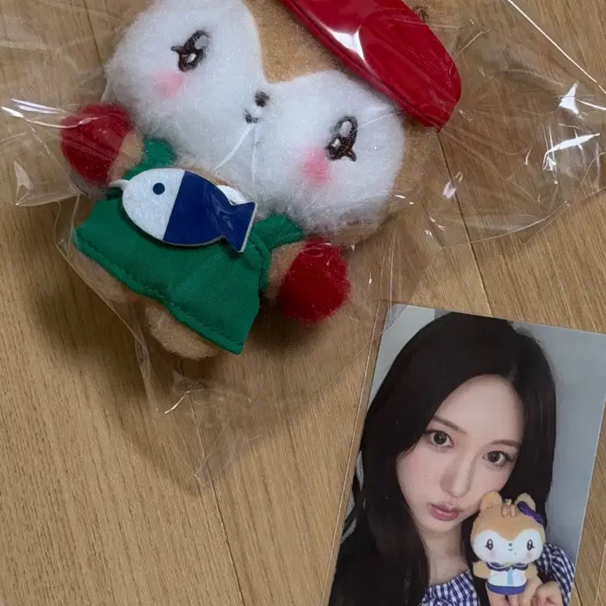 [BUNJANG] IVE Mini Brich Pop-Up Busan Limited Plush Keyring Doll + Photocard Gaeul Bundle Set / [미개봉] 아이브 미니브 팝업 부산 한정 플러시 키링 인형 + 포카 가을 달이 일괄