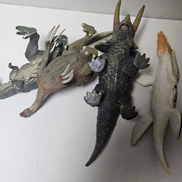 [BUNJANG] Collecta Dinosaur Figure Bundle Set: T-Rex, Therizinosaurus, Triceratops, Liopleurodon / 컬렉타 공룡 피규어 일괄 티렉스 테리지노사우루스 트리케라톱스 리오플레우로돈