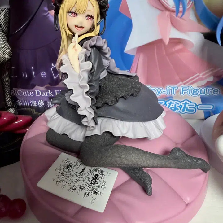 [BUNJANG] My Dress-Up Darling Marin Kitagawa amp+ Costume Figure / 키타가와 마린 그비돌 amp+ 시즈쿠 ver. 의상 피규어