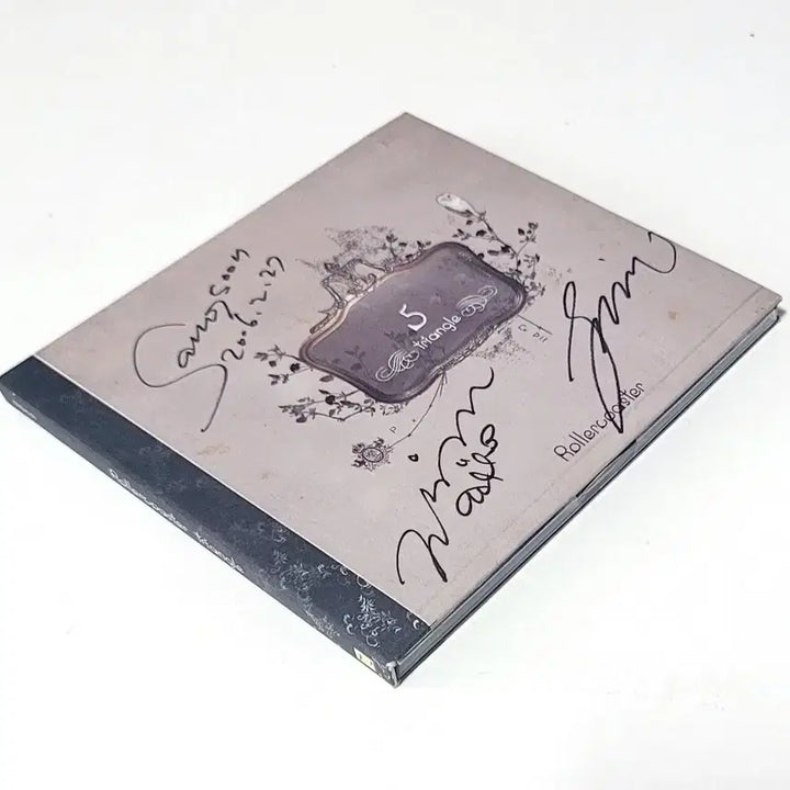 [BUNJANG] Rollercoaster The 5th Album Triangle Signed CD / [친필싸인반]롤러코스터 정규5집 트라이앵글 CD