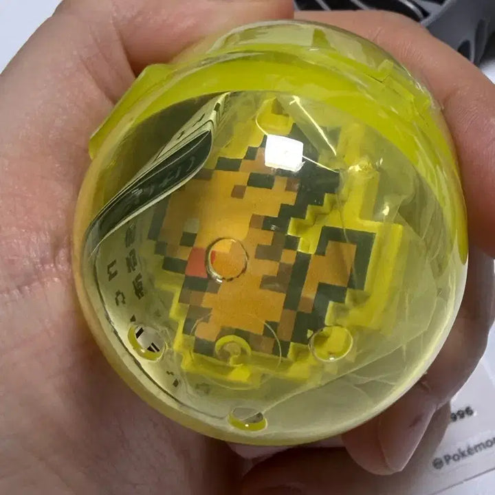 [BUNJANG] Pokemon Pikachu Dot Majikaru Figure / 피카츄 도트 매지루시