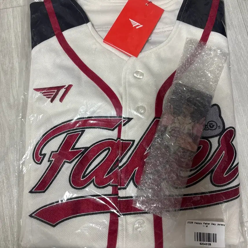 [BUNJANG] T1 Faker Birthday Baseball Jersey M Photocard Included / T1 페이커 생일 야구 유니폼 M 포카 포함