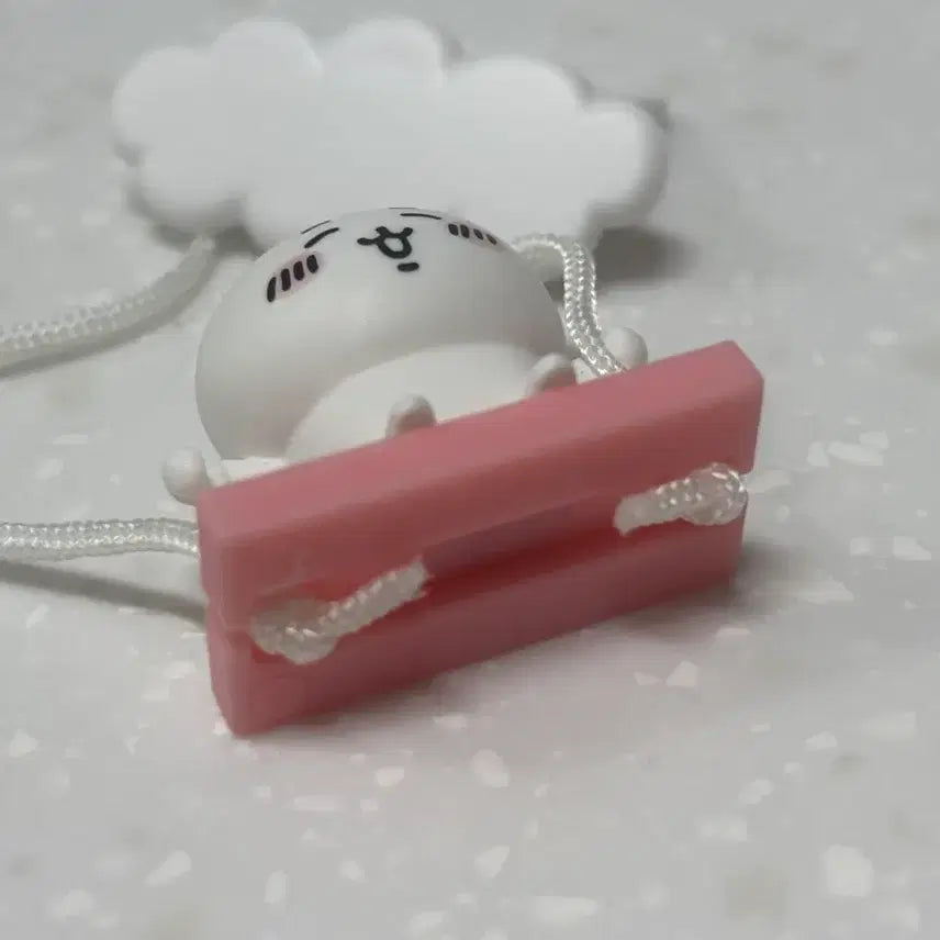 [BUNJANG] Cheekawaii Cloud Swing Gacha Figure (Unsealed) / 치이카와 구름 그네 가챠 먼작귀 단순개봉