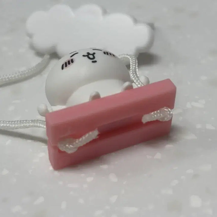 [BUNJANG] Cheekawaii Cloud Swing Gacha Figure (Unsealed) / 치이카와 구름 그네 가챠 먼작귀 단순개봉