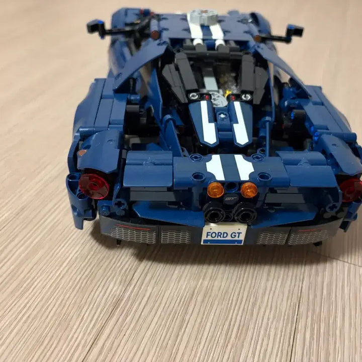 [BUNJANG] LEGO Technic Ford GT &amp; BMW M4 GT3 / 레고 테크닉 포드 GT / BMW M4 GT3