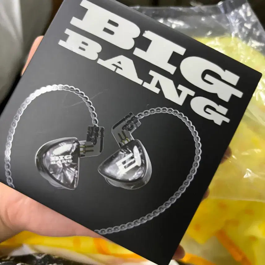 [BUNJANG] BIGBANG 20th Anniversary Concert Merchandise Sealed In-Ear Earphones / 빅뱅 콘서트 굿즈 인이어 이어폰 미개봉 md