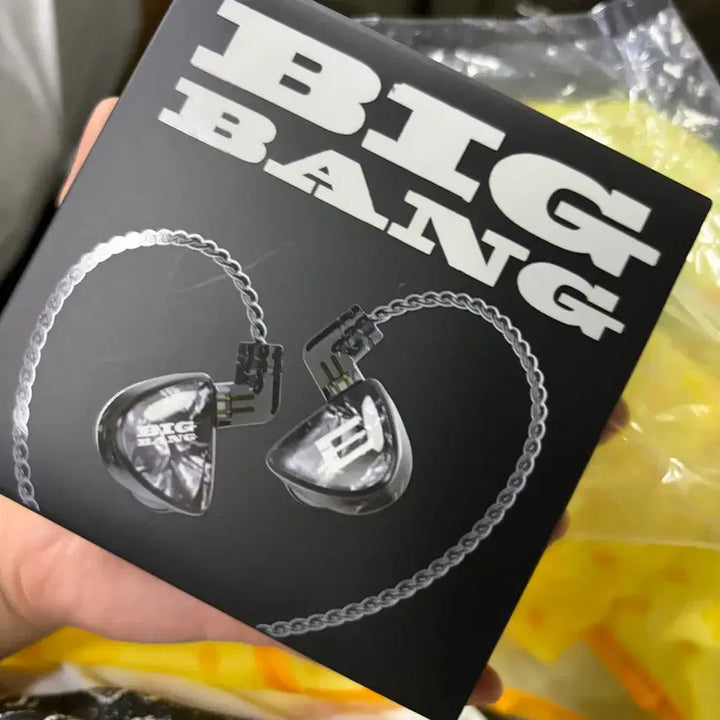 [BUNJANG] BIGBANG 20th Anniversary Concert Merchandise Sealed In-Ear Earphones / 빅뱅 콘서트 굿즈 인이어 이어폰 미개봉 md