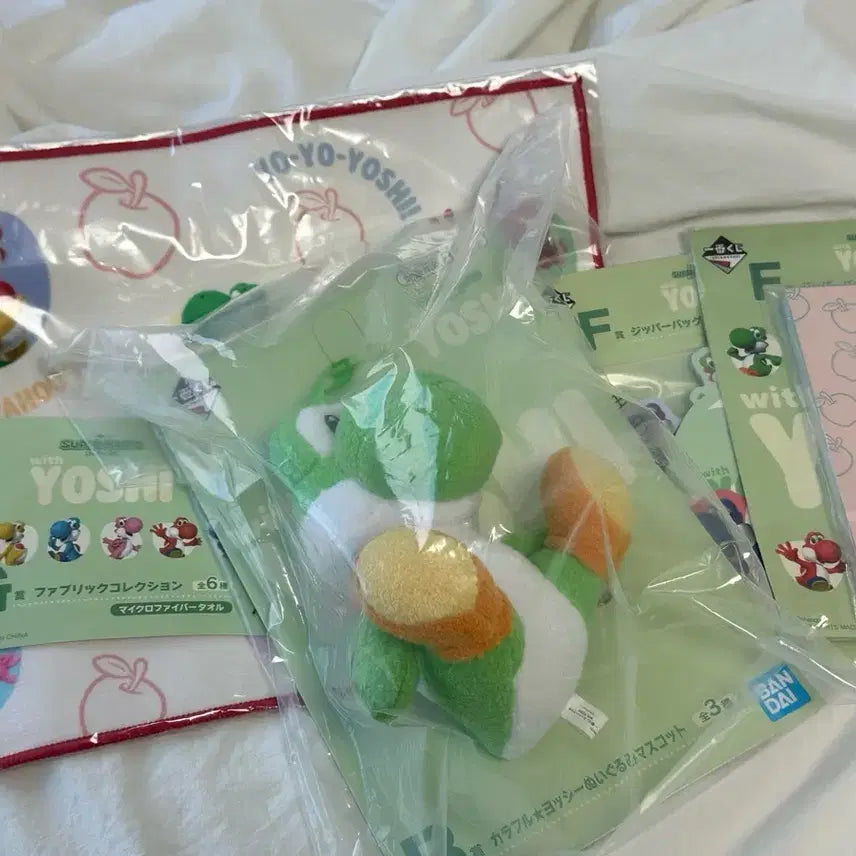 [BUNJANG] Nintendo Yoshi Ichiban Kuji B Prize Plush Keychain (Sealed) / [미개봉] 닌텐도 요시 제일복권 이치방쿠지 B상 인형 키링