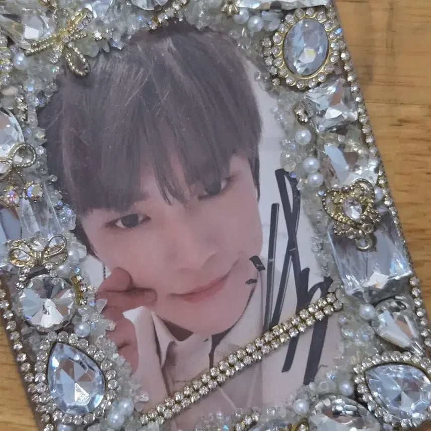 [BUNJANG] MONSTA X WHENEVER, WHEREVER Minhyuk Signed Photocard / 몬스타엑스 위아히어 민혁 싸포 싸인포카 양도