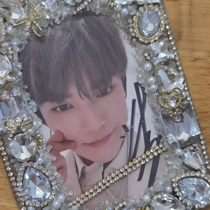 [BUNJANG] MONSTA X WHENEVER, WHEREVER Minhyuk Signed Photocard / 몬스타엑스 위아히어 민혁 싸포 싸인포카 양도