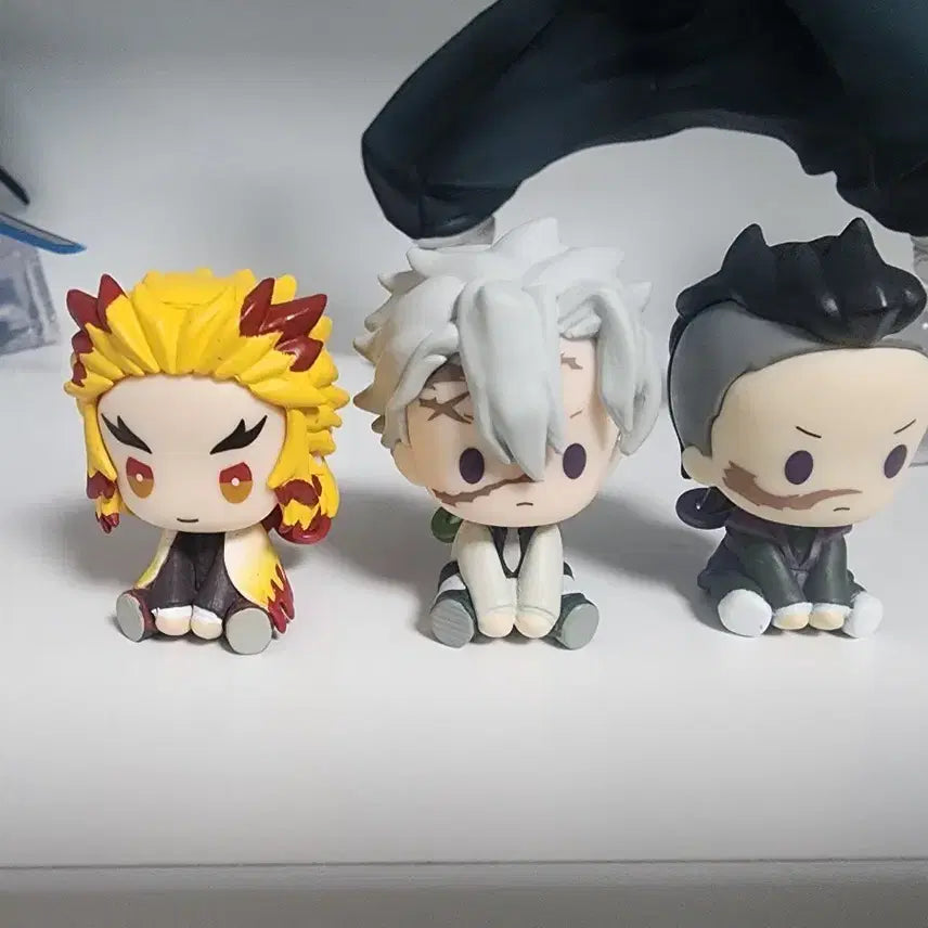 [BUNJANG] Demon Slayer: Kimetsu no Yaiba Wind-Up Capsule Gacha Figures - Rengoku, Sanemi, Genya (Set of 3) / 귀멸의칼날 가챠 태엽 캡슐 가챠 렌고쿠 사네미 겐야 3종