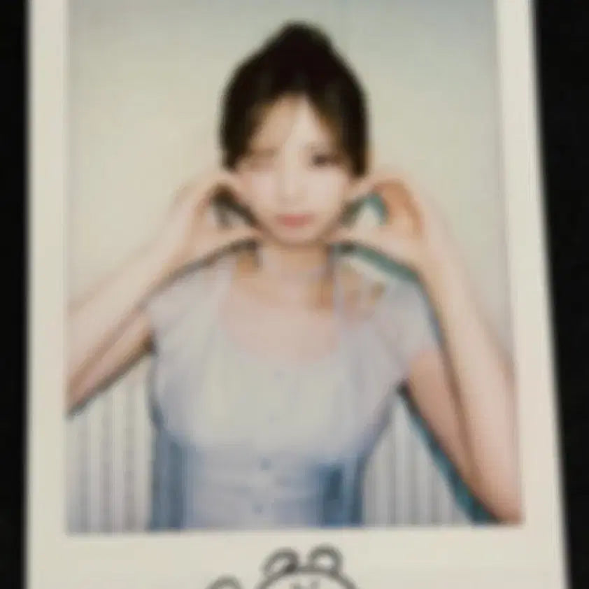 [BUNJANG] TripleS Jiwoo Signed Polaroid / triples 트리플에스 이지우 싸인 폴라로이드