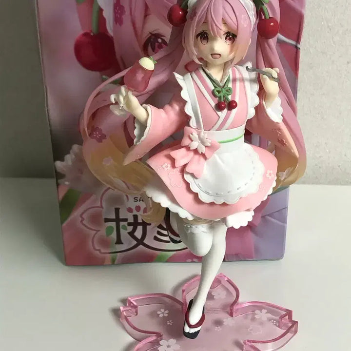 [BUNJANG] Taito Hatsune Miku Sakura Miku Teahouse Figure / 택포) 하츠네미쿠 타이토 사쿠라미쿠 찻집 피규어
