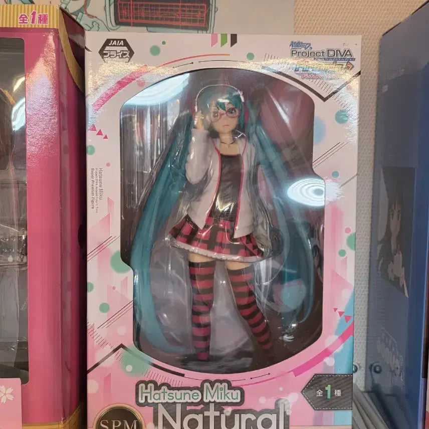 [BUNJANG] Hatsune Miku Natural Figure Project DIVA Megurine Luka (Eyeglasses Version) - Sealed / 미개봉 하츠네 미쿠 내추럴 피규어 프로젝트 디바 프디바 안경미쿠