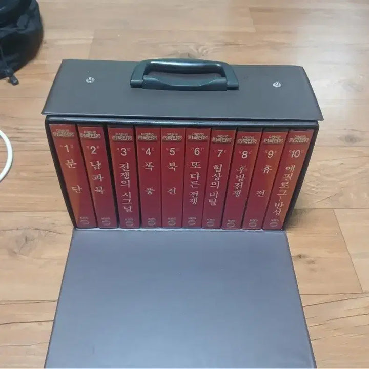 [BUNJANG] KBS Korean War 40th Anniversary 10-Part Documentary VHS Tape / KBS 한국전쟁 6.25 40주년 다큐멘터리 10부작 VHS 테이프