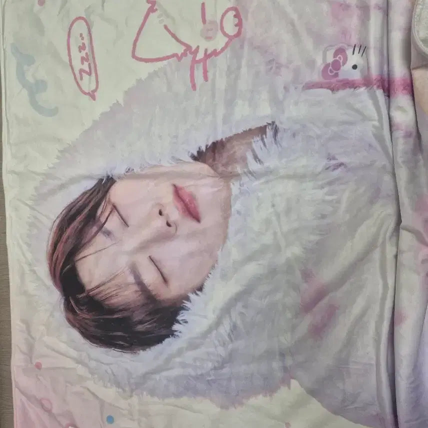 [BUNJANG] BOYNEXTDOOR Sungho Blanket / 보넥도 보이넥스트도어 성호 담요 양도
