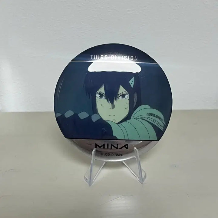 [BUNJANG] Kaiju No. 8 Mina Ashiro Acrylic Stand &amp; Can Badge Bundle Set / 괴수8호 아시로 미나 굿즈 2종(미니아크릴, 캔뱃지)