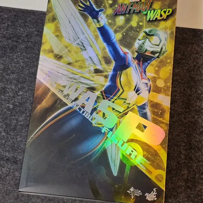 [BUNJANG] Hot Toys Ant-Man and The Wasp Wasp Action Figure / 핫토이 앤트맨과 와스프 와스프 액션 피규어