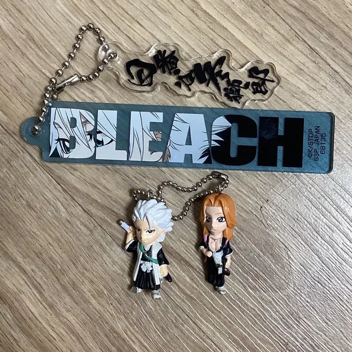 [BUNJANG] Bleach Toshiro Hitsugaya &amp; Rangiku Matsumoto Figure Keychain &amp; Ichiban Kuji Acrylic Keychain / 블리치 히츠가야 토시로+란기쿠 피규어 키링 및 제일복권 아크릴 키링